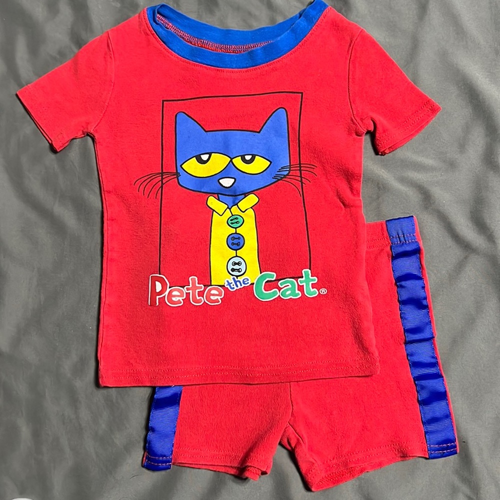 Pete the Cat 4T PJ Set!
